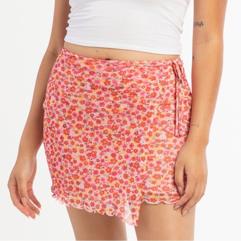 🌿NWT•Full Tilt•Floral•Wrap Skirt•Size M•